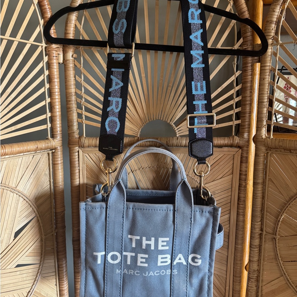 Marc JACOBS The Tote Bag Blue Canvas w/custom Strap Excellent Used Condition